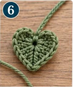 Step 6: a small green crochet heart